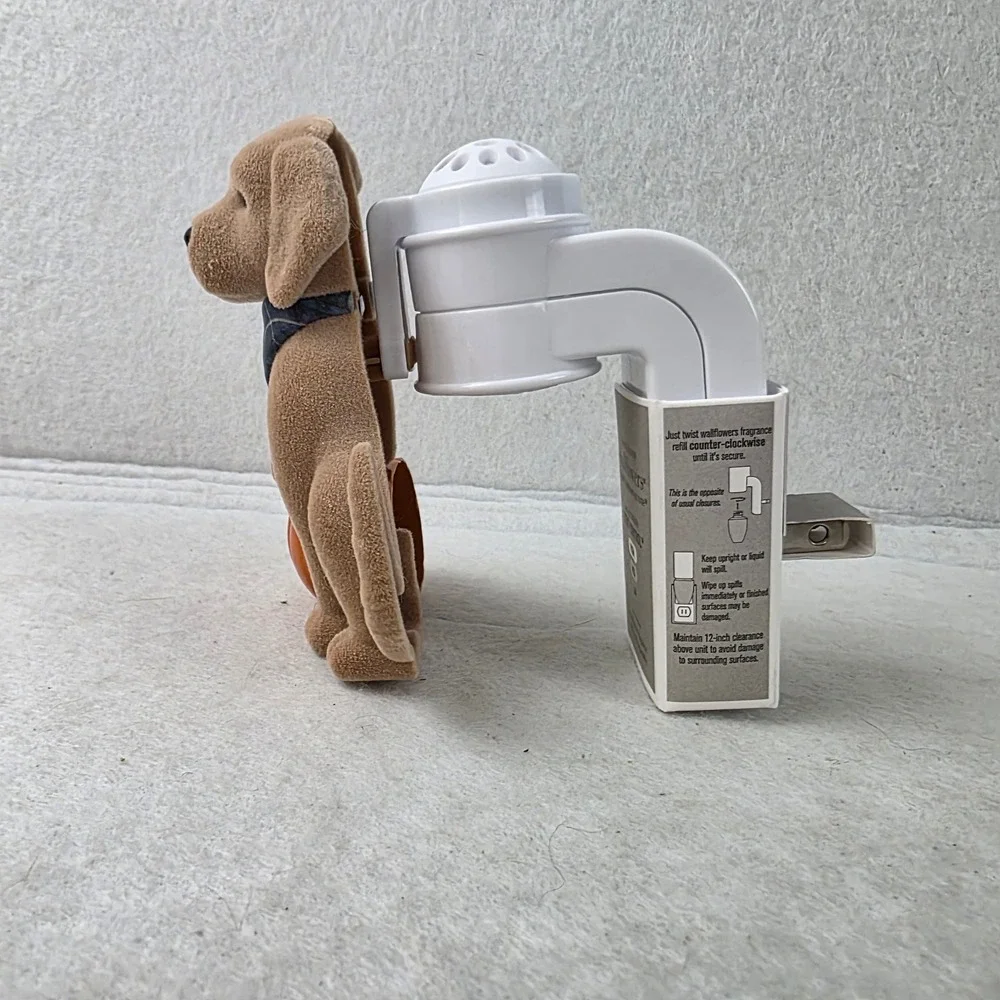 Bath & Body Works Wallflowers Labrador Puppy Pumpkin Scent Control Plug In